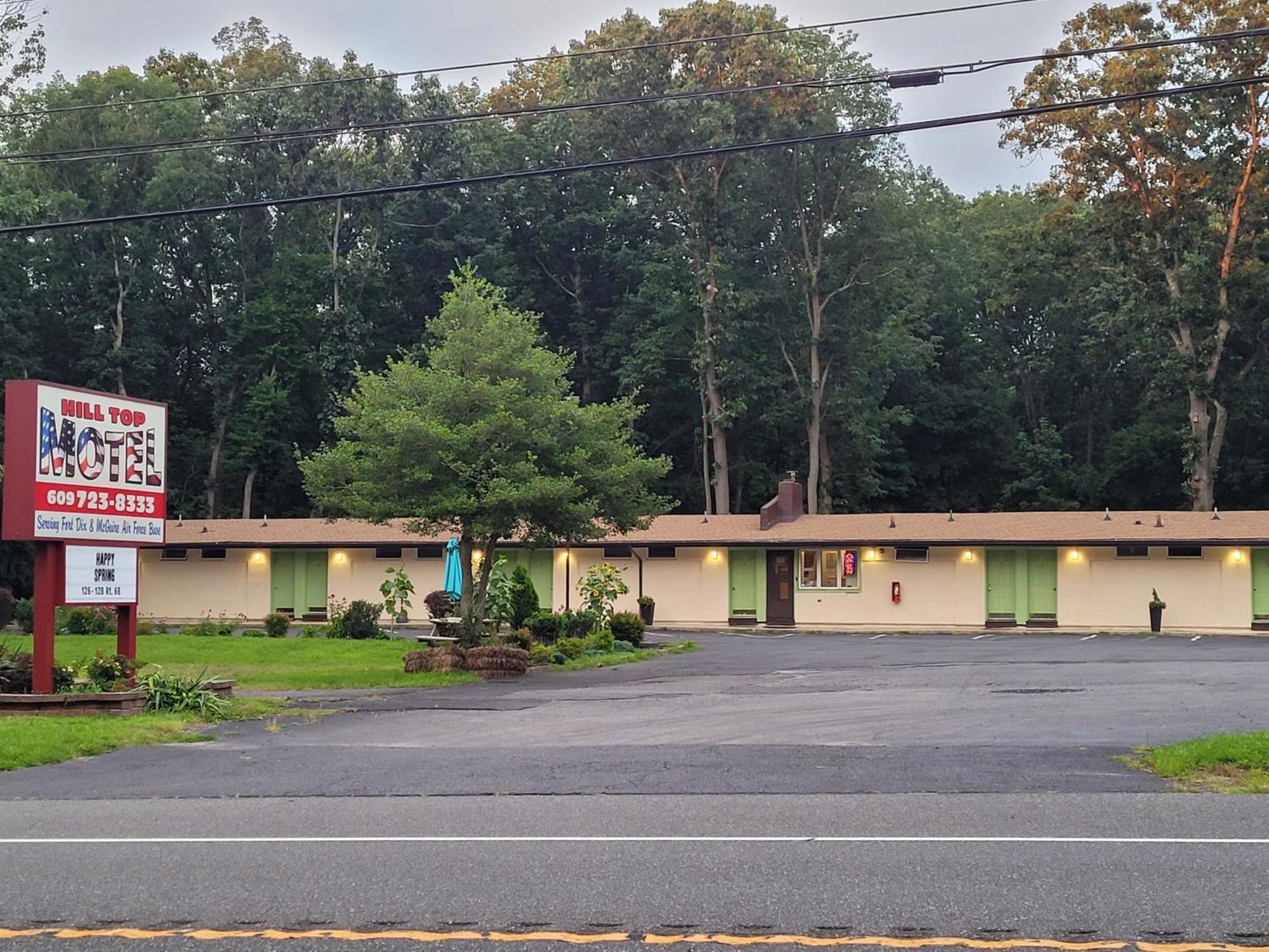 Hill Top Motel Wrightstown Exterior foto